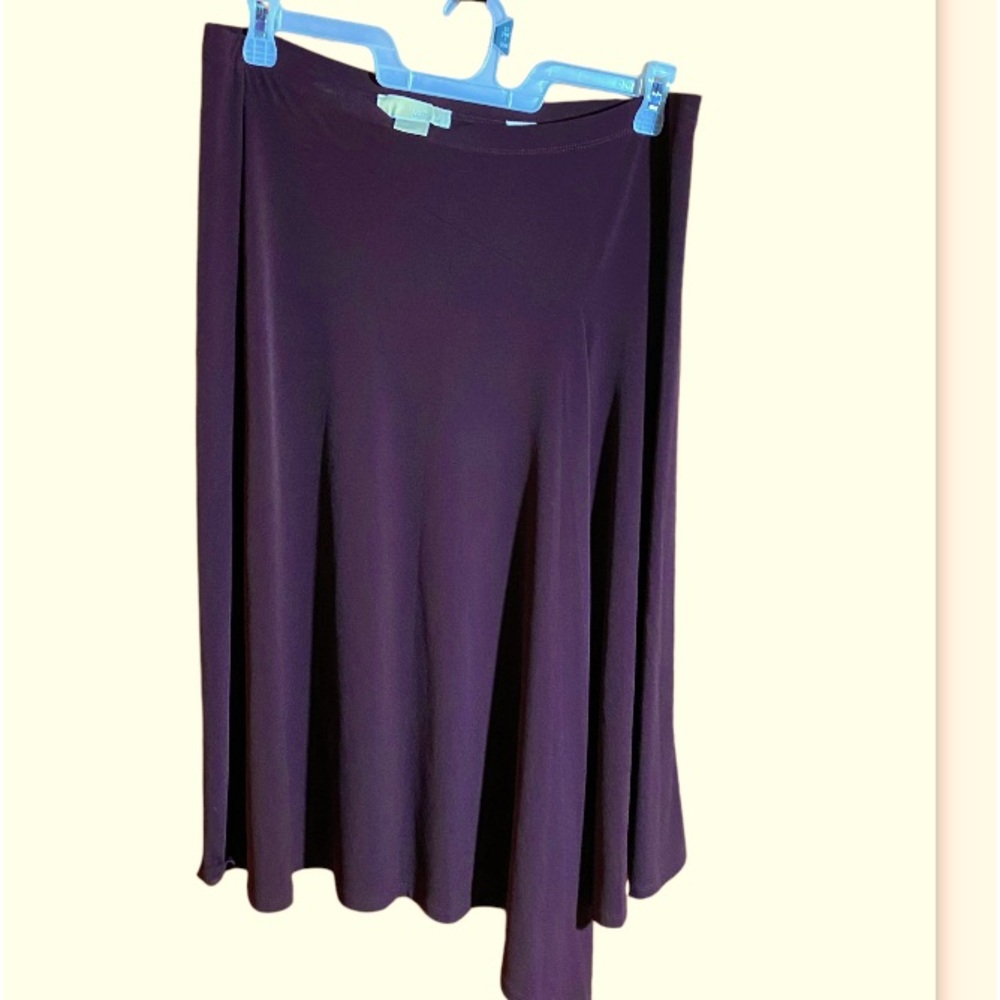 Michael, Michael Kors,‎ pleaded asymmetrical pull on midi skirt. Size large.